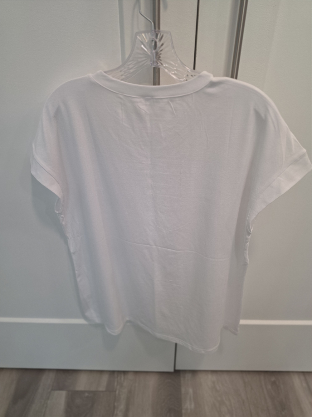 Women's White Short-Sleeve Tee with Decorative Piping Size L - Picture 2 of 2